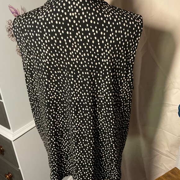 Adrianna Papell Ladies Sleeveless Blouse Large - Picture 4 of 10